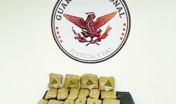 Detecta binomio más droga en mensajería