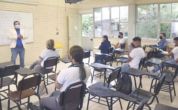 Tuvieron maestros de CONALEP otra vacuna