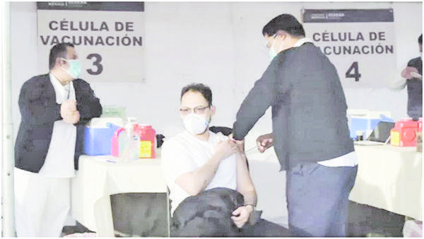 Vacuna de Covid amortiguará impacto de cuarta oleada