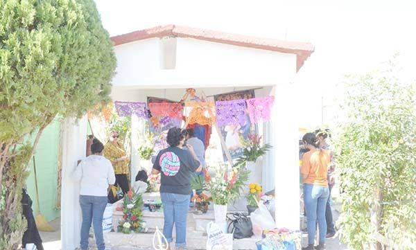 Agradecen a sus padres durante la Alumbrada
