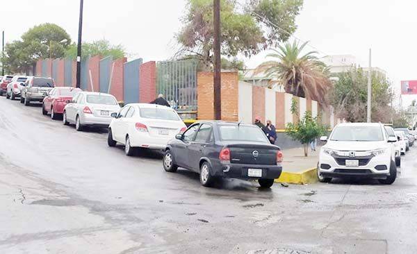 Hurtan pilas alrededor de la Clínica 7 del IMSS