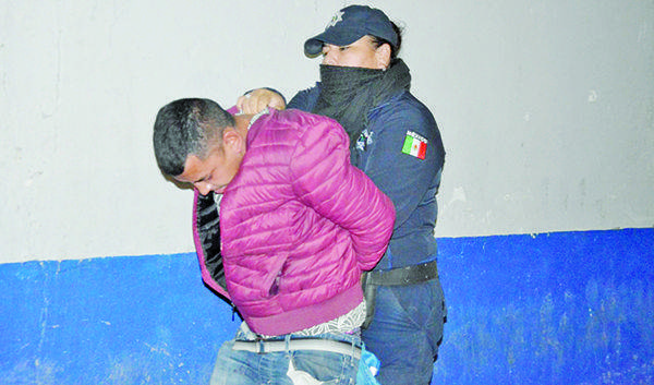Sorprenden a ladrón robando en tienda