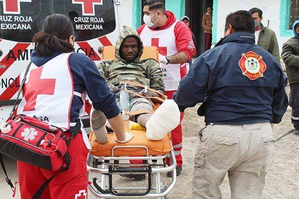 Destroza tren pierna de migrante africano