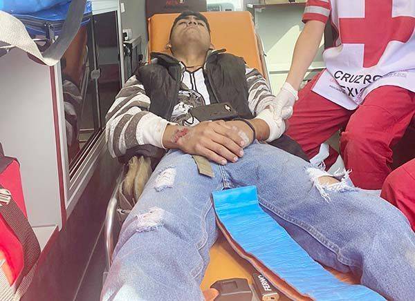 Atrabancado chofer tumba a motociclista