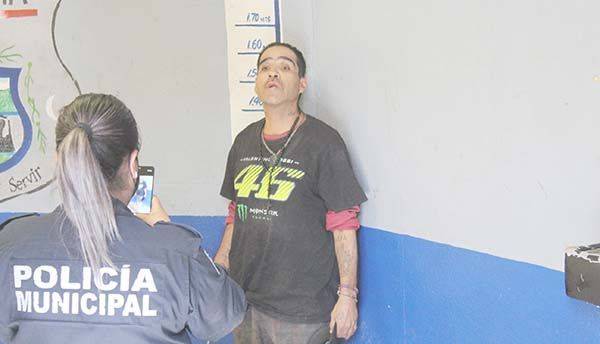 Lo sorprenden cargando boiler