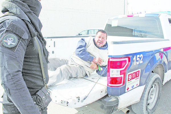 Charro cansa a su vecinos