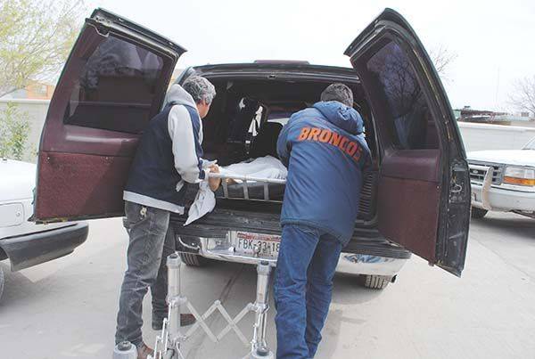 Muere en soledad