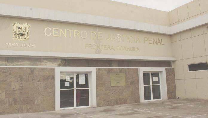 Condenan a “El Pollo” por asesinato en riña
