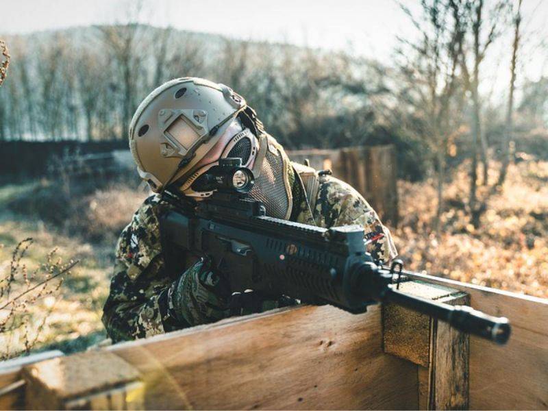 Mujer soldado hace historia como primera francotiradora del ejército de EU