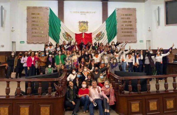 “No acosadores, no deudores y no agresores en los cargos”