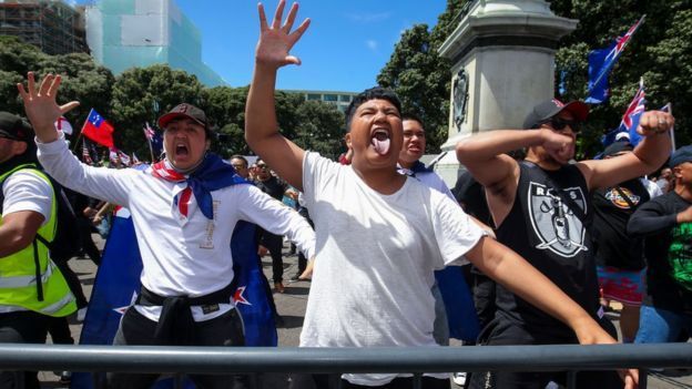 Una tribu maorí de Nueva Zelanda pide a los antivacunas que dejen de usar el haka