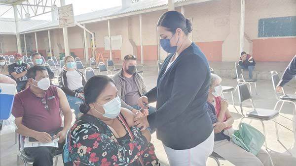 “Endilgan” vacuna CanSino a profes