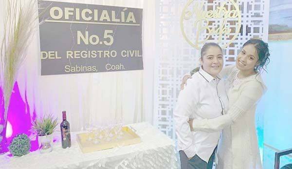 Se han casado cuatro parejas de mujeres