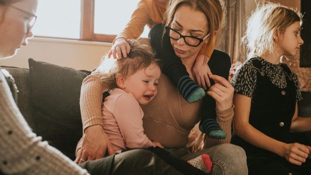 «Muchas mujeres mueren sin confesar que se arrepintieron de haber tenido hijos»