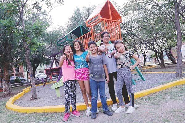 Rehabilitan espacios públicos a través de “Mi Plaza Mi Casa”
