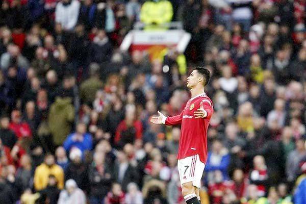 Domina Manchester City al United en la Premier