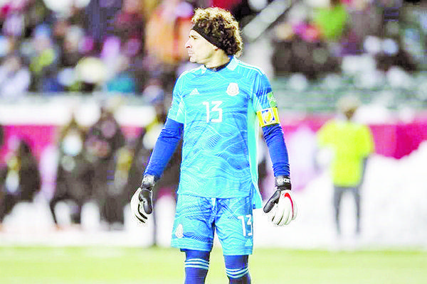 Amenazan de muerte a familia de Memo Ochoa