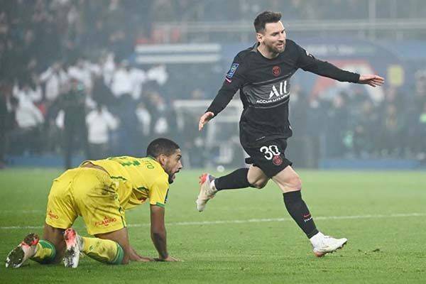 Messi se estrena en Liga y da victoria al PSG