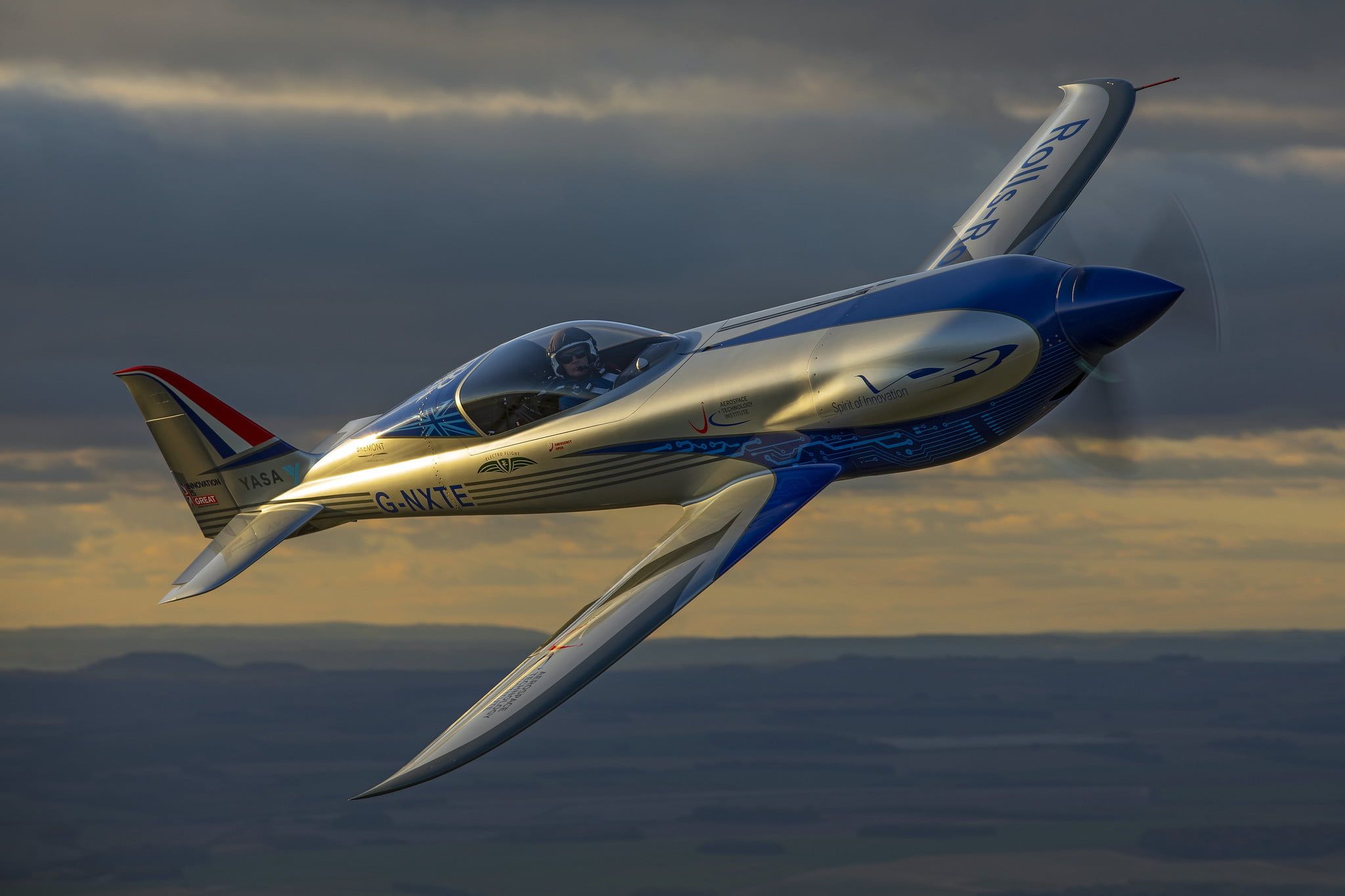 Rolls-Royce afirma haber desarrollado el avión totalmente eléctrico más rápido del mundo