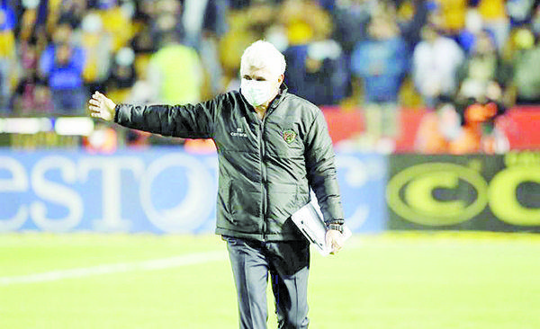 Se disculpan Bravos tras declaraciones de Ferretti
