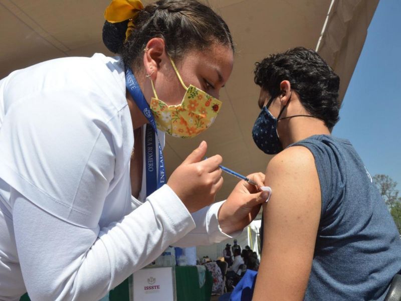 Anticuerpos por vacuna contra covid disminuyen en 6 meses: Estudio