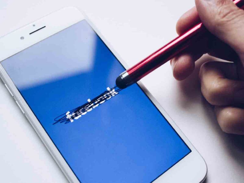 Apple y Meta filtraron datos de usuarios a ciberdelincuentes; ¿por qué lo hicieron?