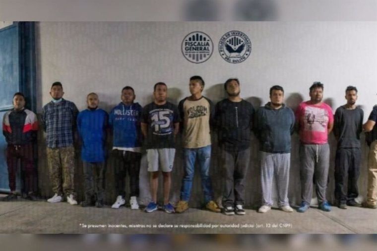 Detienen a 10 por barbarie en estadio de Querétaro