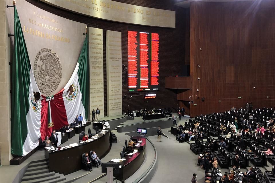 Alega AMLO ahorro; tendría más poder en Congreso