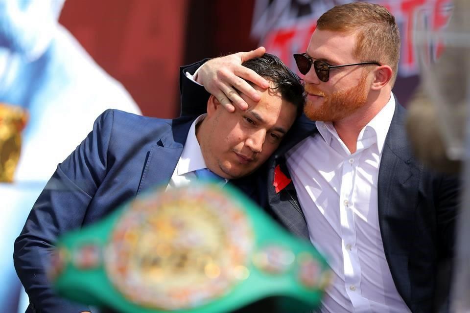 Arrasa Canelo Team con Triple Corona