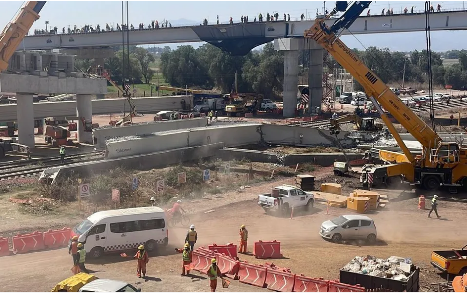 Muere trabajador tras caerle trabe en obras del AIFA; buscan a seis más desaparecidos