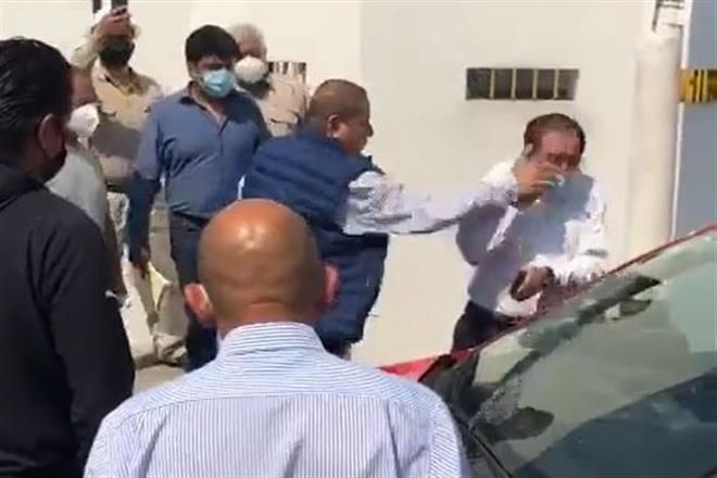 Da líder de Sección 34 de STPRM cachetada a trabajador