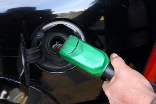 Buscan contener alza en gasolina con estímulo fiscal de $4