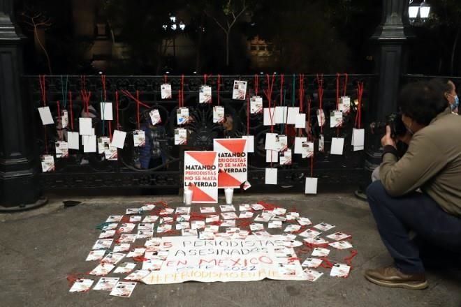 Defienden interés externo por crisis contra prensa en México
