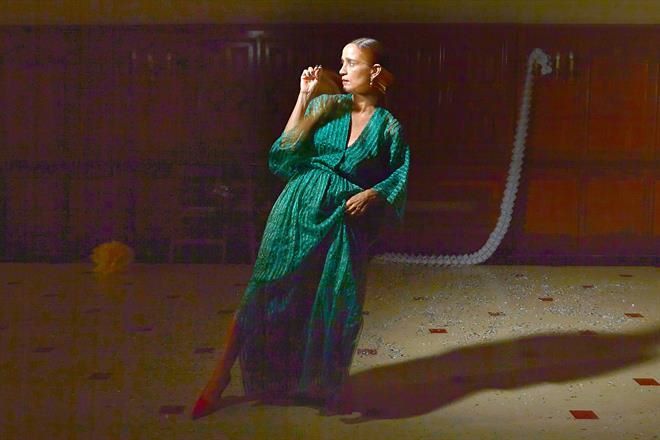 Vuelve Julieta Venegas a casa con nuevo sencillo