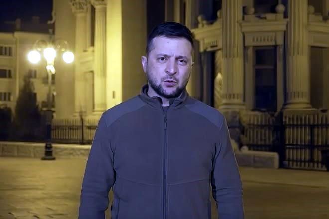 Llama Zelensky a mundo a manifestarse contra invasión rusa