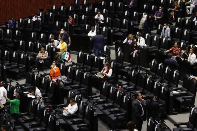 Frenan diputados Ley de Movilidad