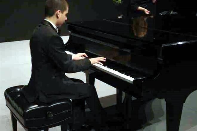 Retoma Sergio Vargas el vuelo en Bellas Artes