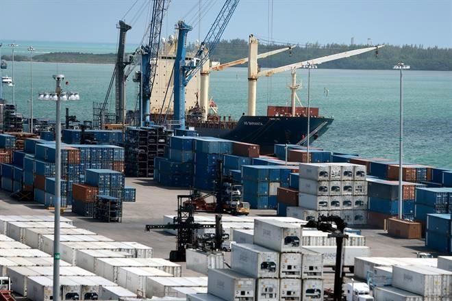 Logran exportaciones su mayor avance en 20 meses