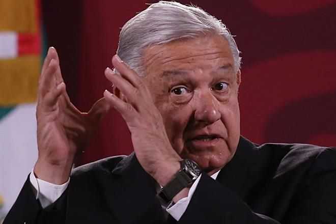Quiere AMLO también ‘rasurar’ pluris, gasto y Oples