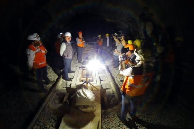 Reconstruirán curvas en túnel de Línea 12
