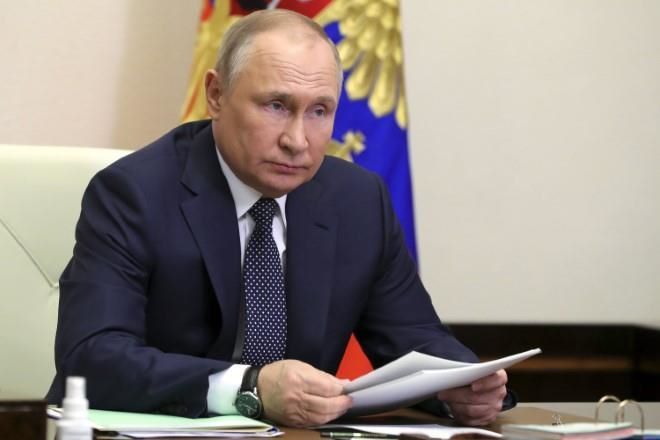 Exige Putin abrir cuentas en rublos o cortará gas mañana