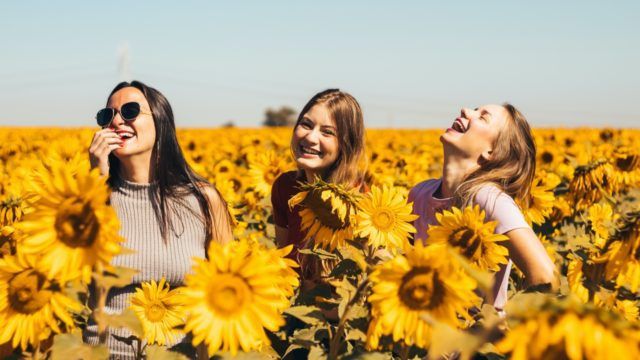 Así ayudan los amigos a mejorar tu salud física y mental