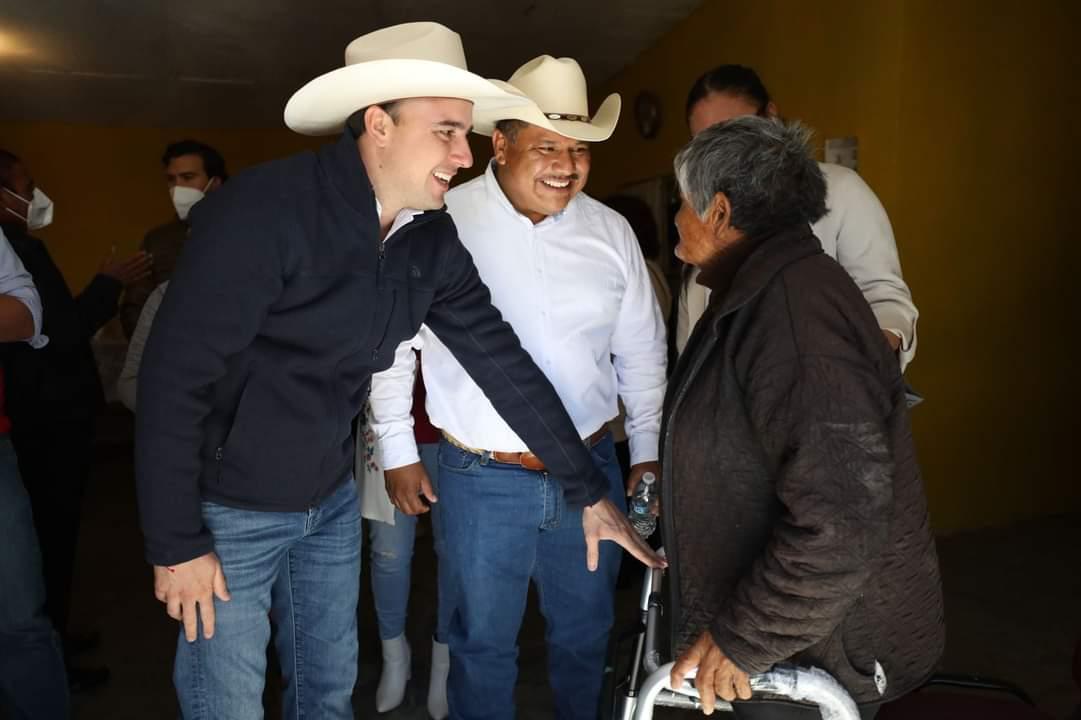 VISITA MANOLO LOS MUNICIPIOS MÁS LEJANOS EN EL DESIERTO DE COAHUILA