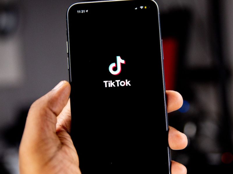 Anuncian investigación contra TikTok por daño a los niños