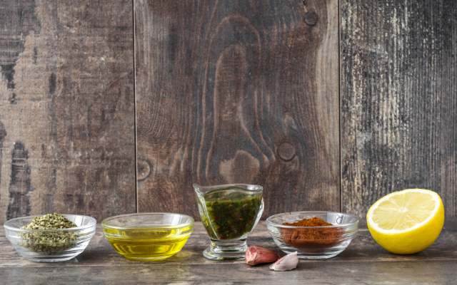 Salsa de orégano y ajo para darle sabor y frescura a tus comidas