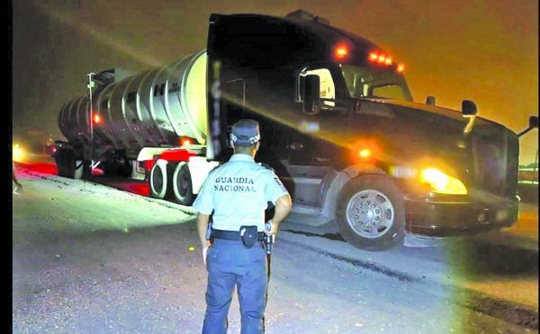 Caen 2 con 100 mil litros de huachicol