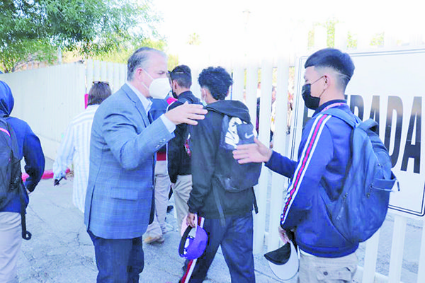 Solicitará Educación clases 100% en aulas