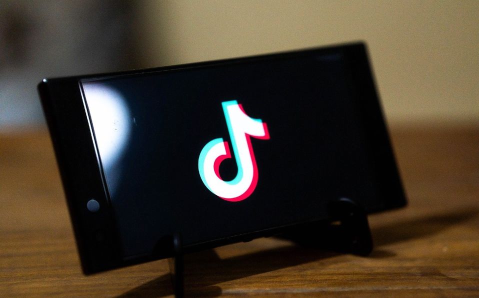 TikTok implementa herramienta para crear efectos de realidad aumentada
