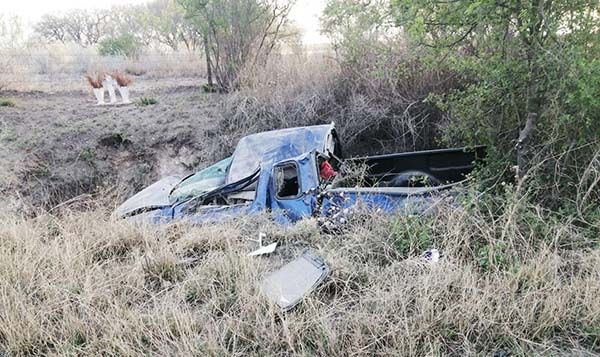 Se abre conductor la cabeza en volcadura