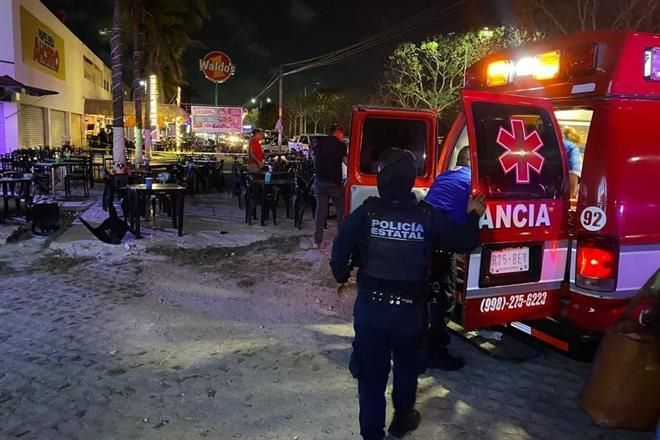 Dejan un muerto y seis heridos ataques a dos bares en Cancún